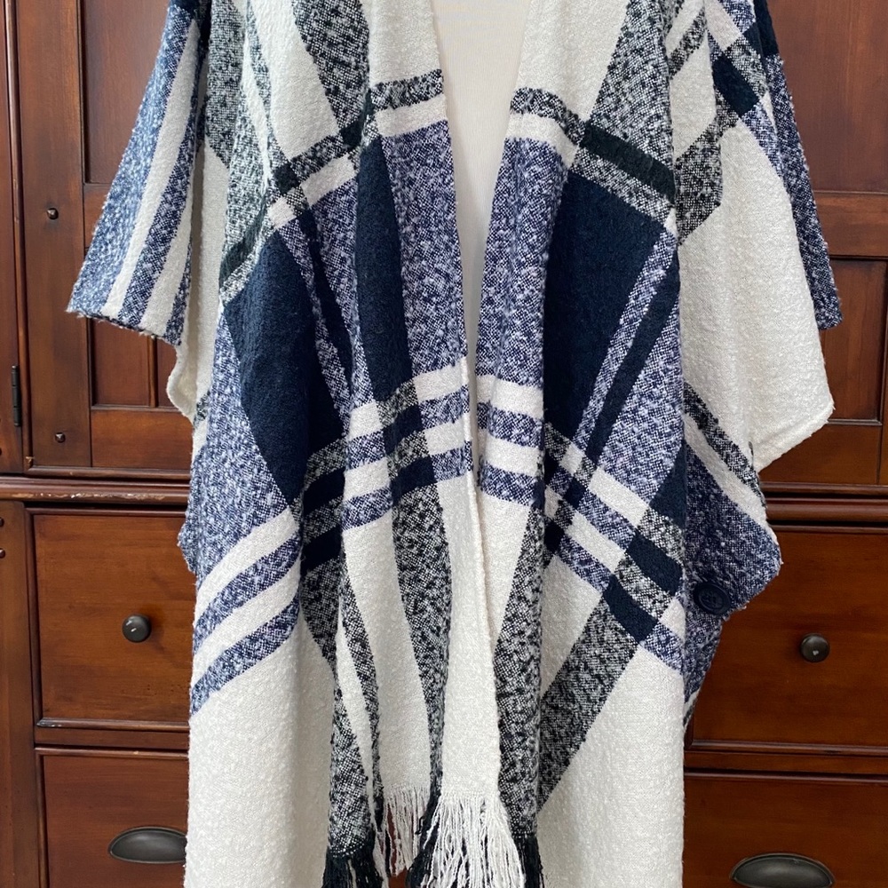 Sweater Wrap - Picture 3 of 8